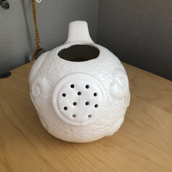 Vintage AES Japan Ceramic Ivory Shell Design Garden Beach Watering Can - Picture 2 of 5